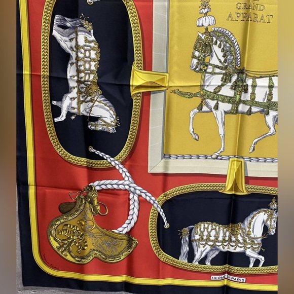 SOLD HERMES Scarf GRAND APPARAT Horse in Full Dress Multicolor Silk - Picture 4 of 6